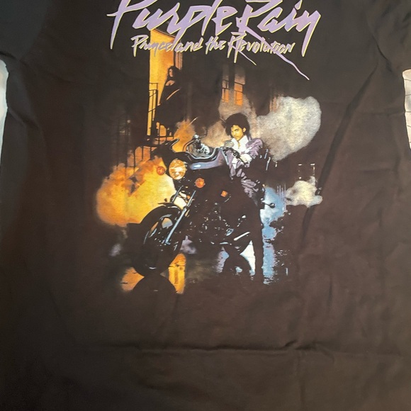Prince The Revolution Graphic T-Shirt Men's Size M Short Sleeve Purple Rain NWT - Picture 3 of 3